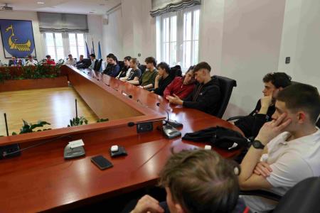 Tehnik računalništva 10